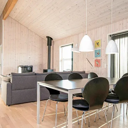 Four-bedroom Holiday In Prázdninový dům